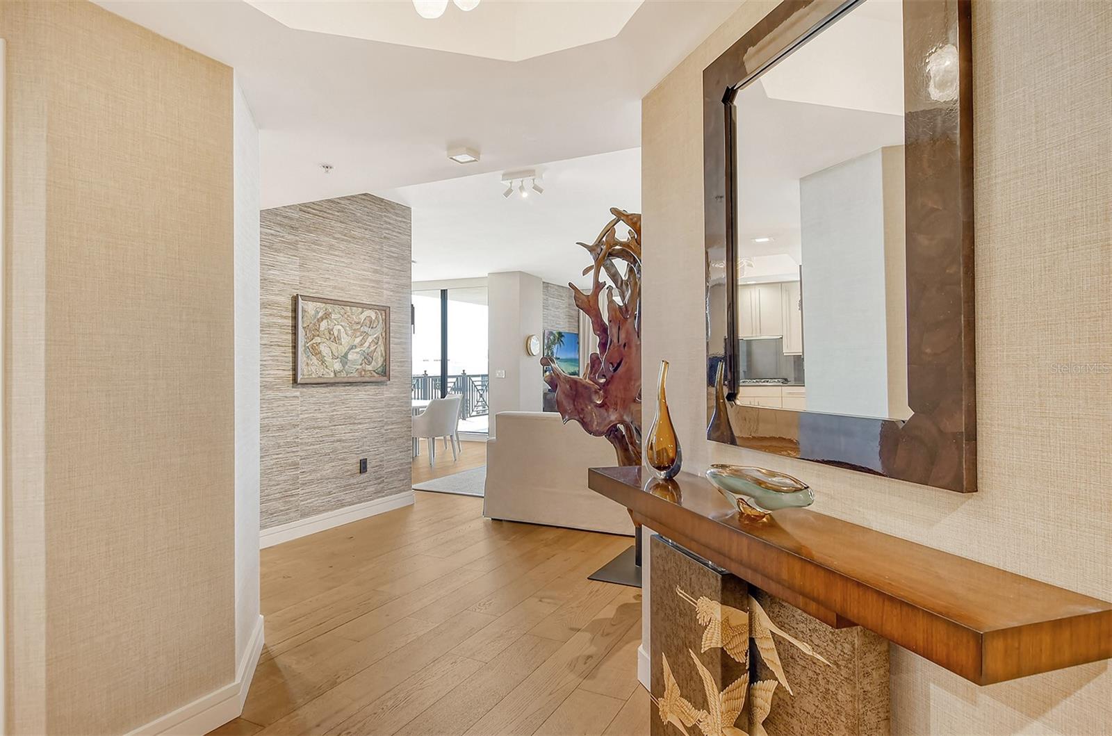 PLAZA AT 05 POINTS RESIDENCES - Residential