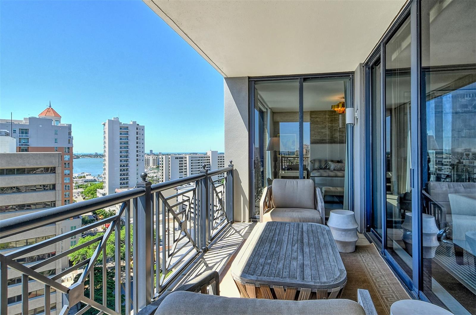 PLAZA AT 05 POINTS RESIDENCES - Residential