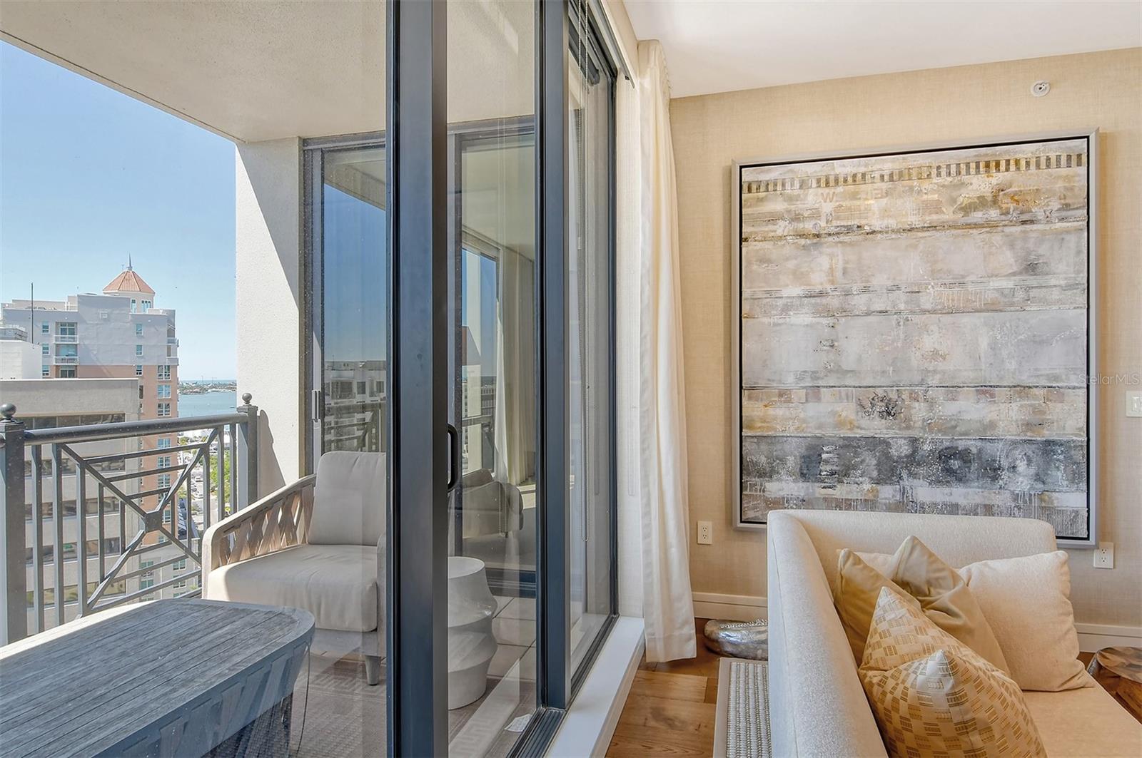 PLAZA AT 05 POINTS RESIDENCES - Residential