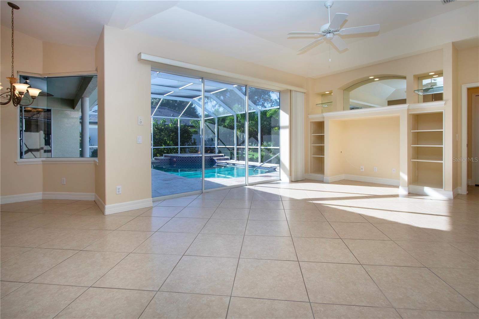 HAMMOCKS - Residential Lease