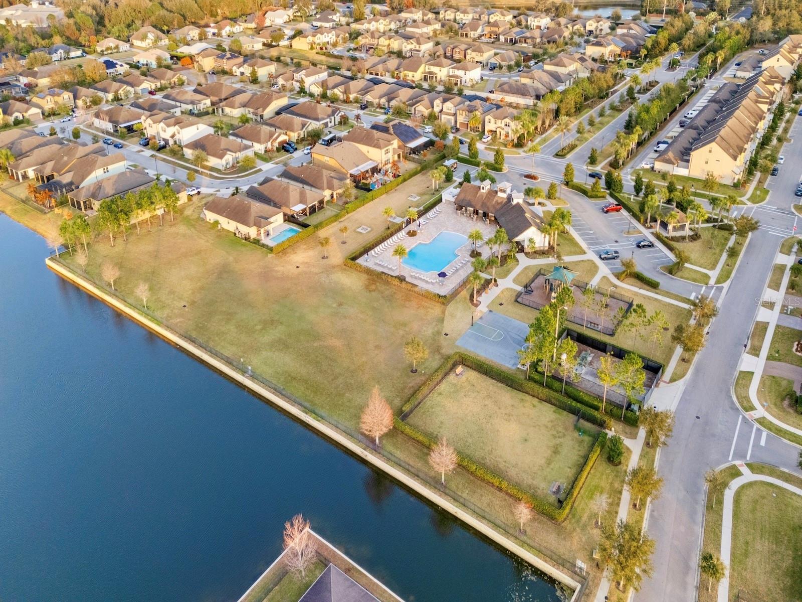 LAKESHORE AT NARCOOSSEE PH 1 - Residential