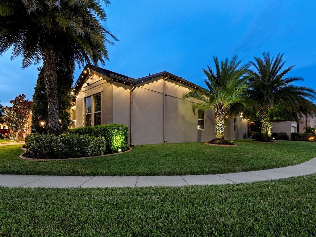 Photo of 2618 Mead Avenue, Saint Cloud, FL 34771 (MLS # O6383840)