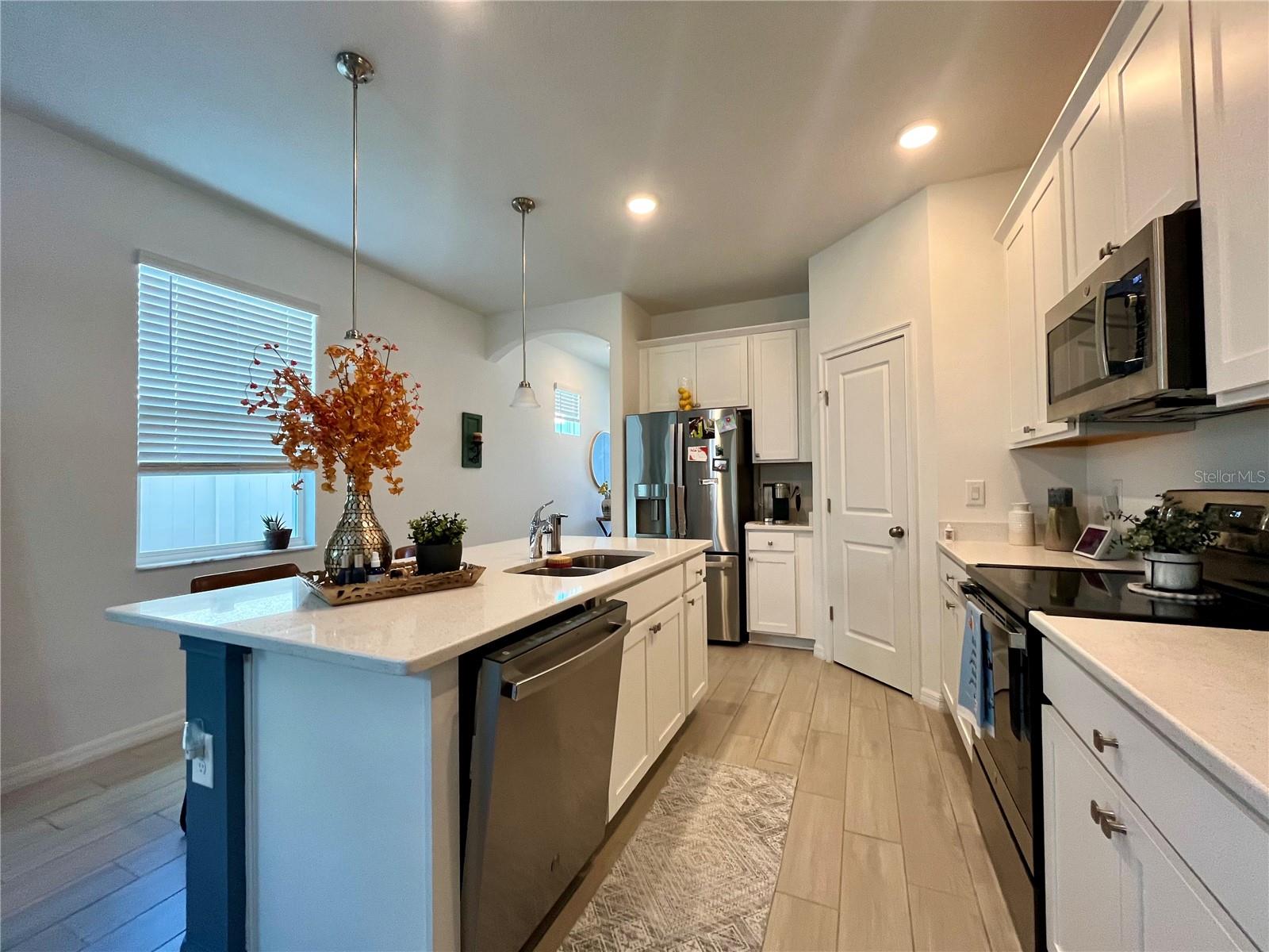 VILLAGES/BRIDGEWATER-VLG 14 - Residential Lease