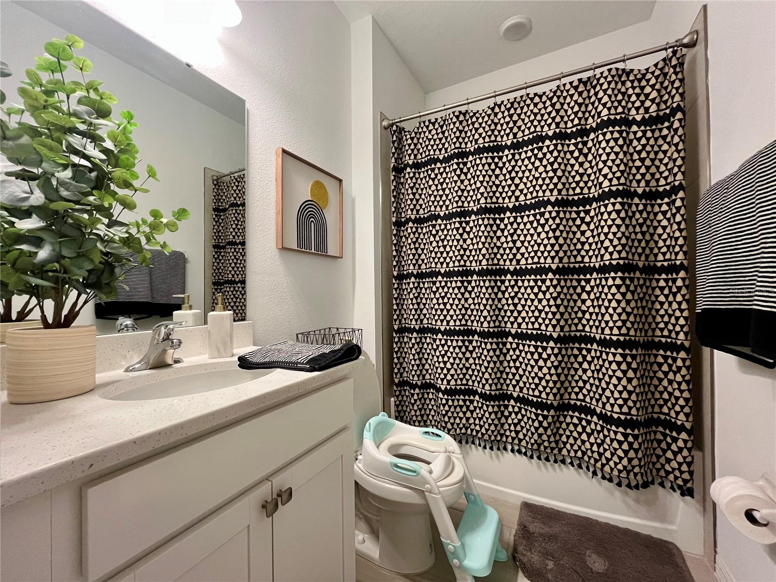 VILLAGES/BRIDGEWATER-VLG 14 - Residential Lease