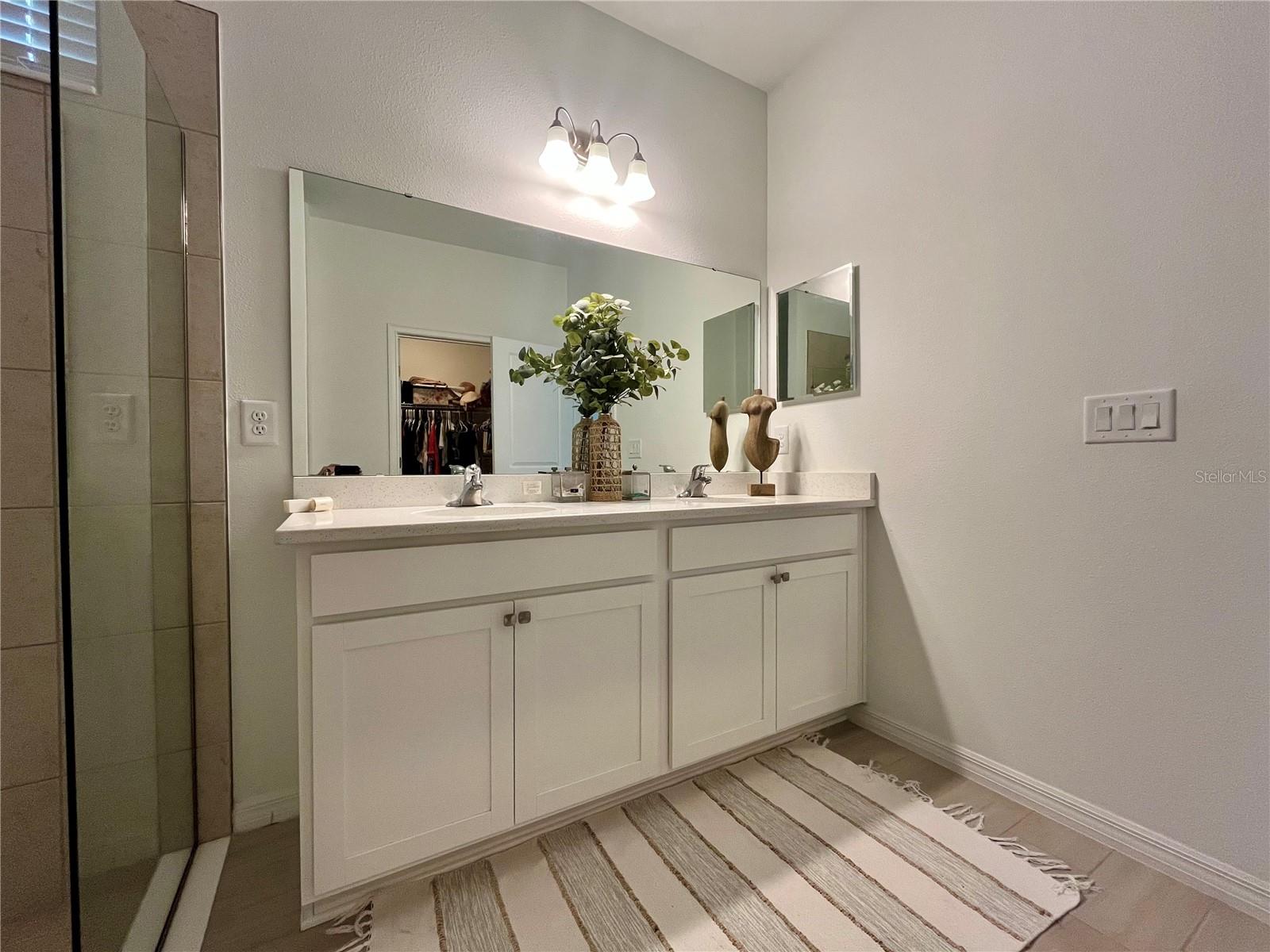 VILLAGES/BRIDGEWATER-VLG 14 - Residential Lease