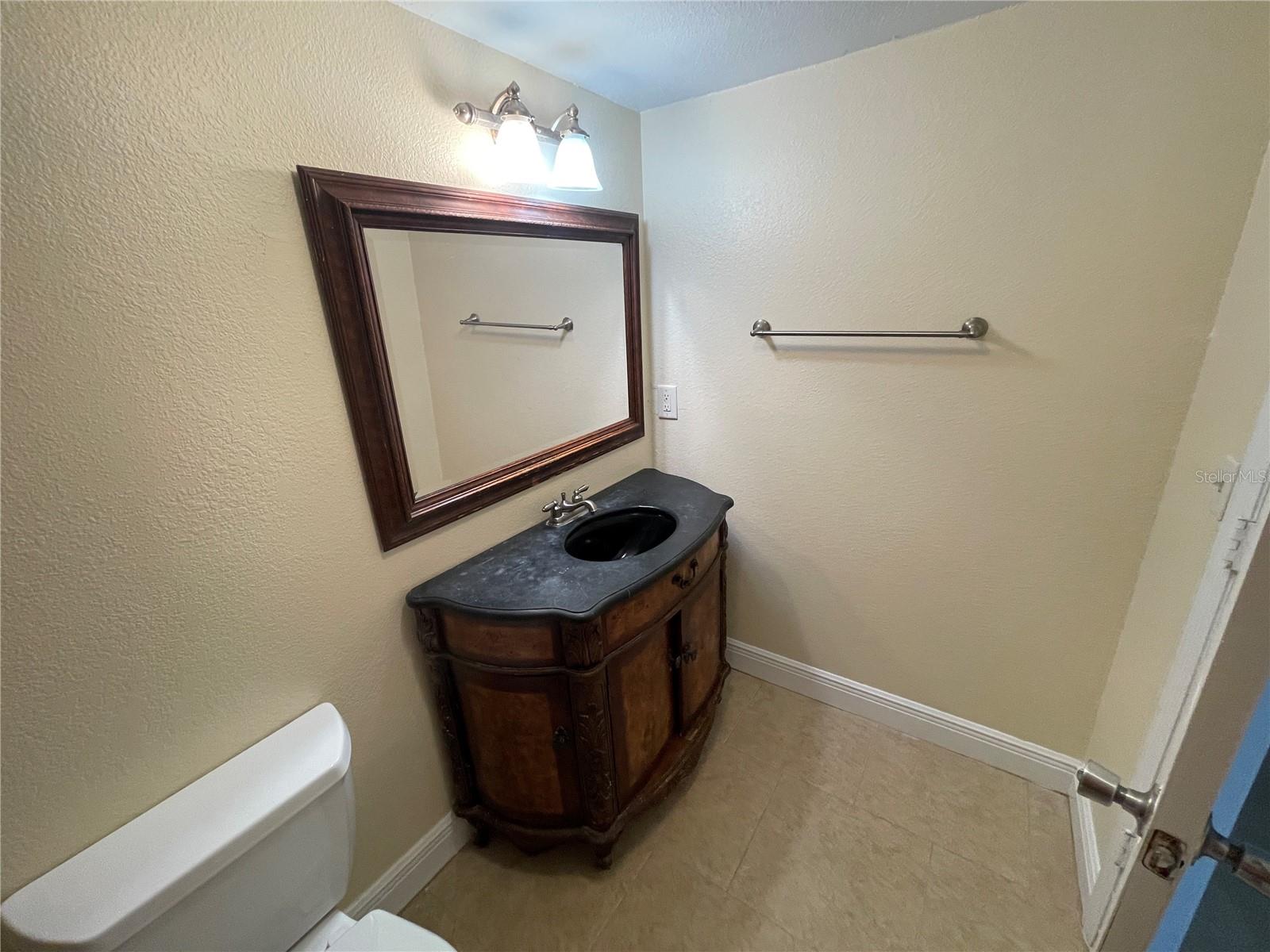 MOUNT DORA MOUNT DORA COMMONS CONDO - Residential Lease