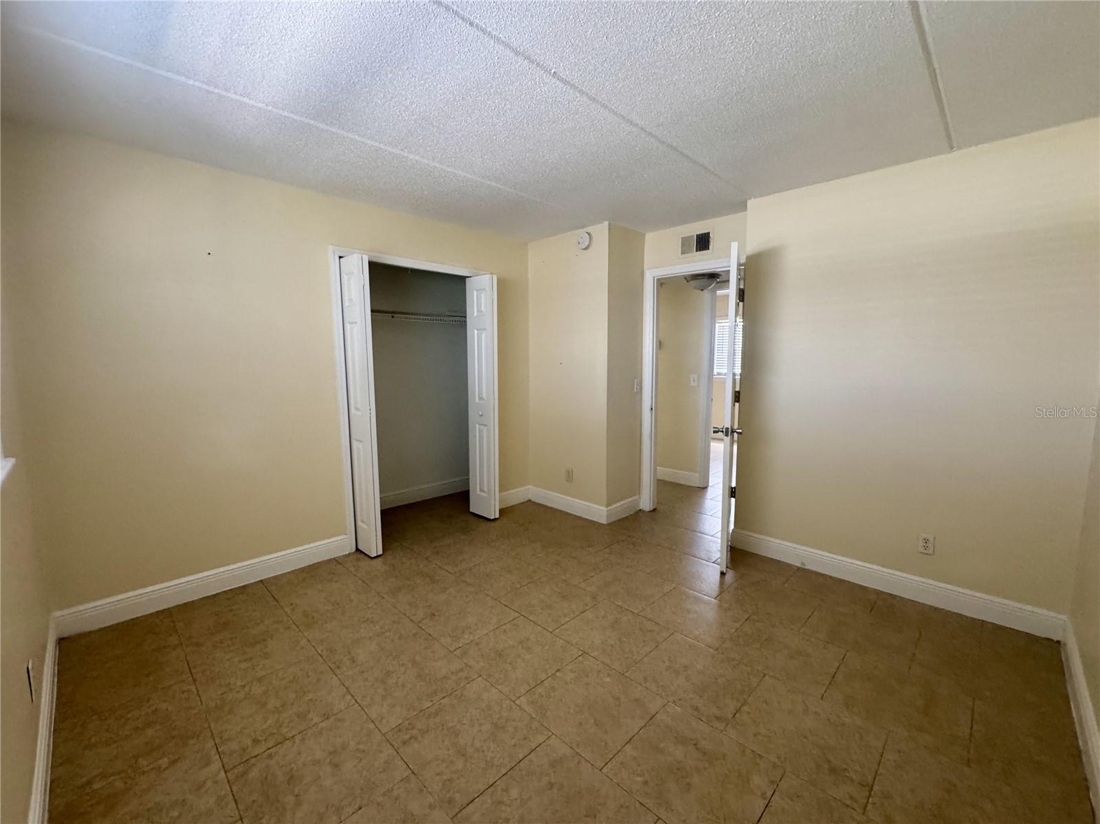 MOUNT DORA MOUNT DORA COMMONS CONDO - Residential Lease