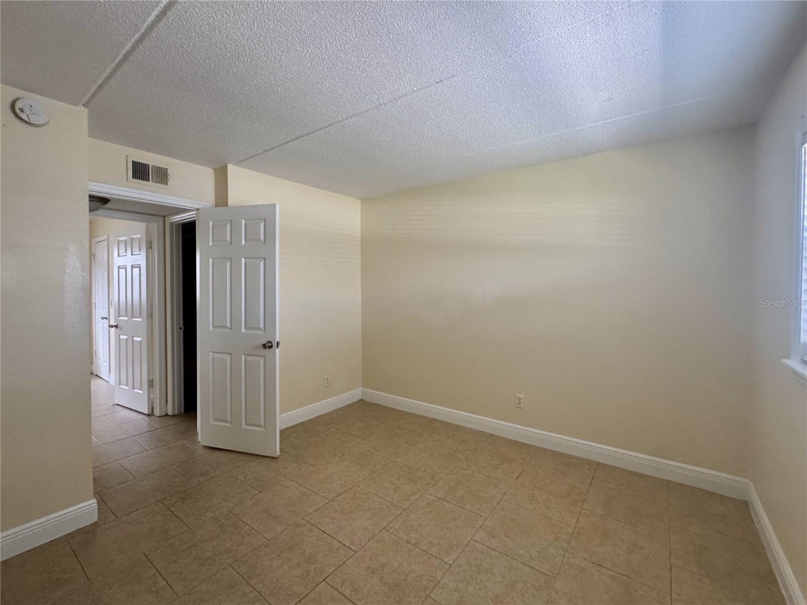 MOUNT DORA MOUNT DORA COMMONS CONDO - Residential Lease