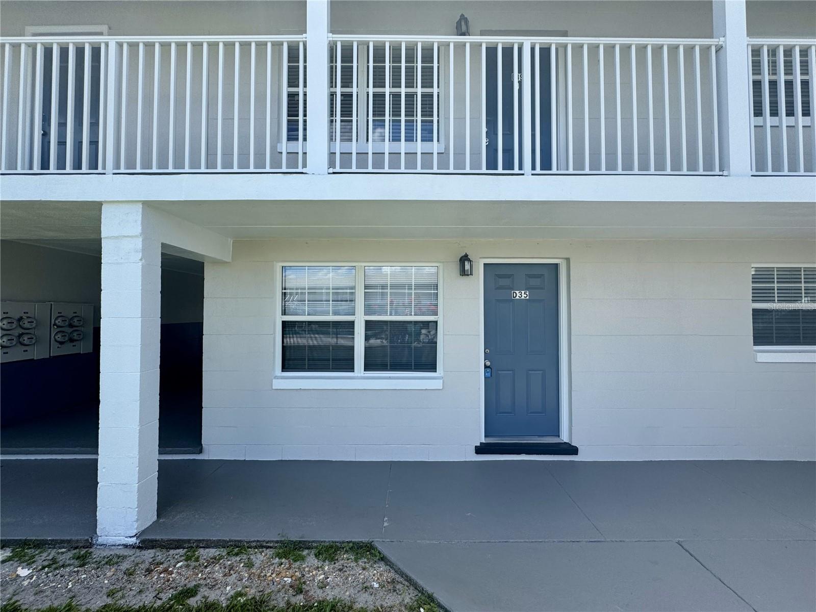 2 Bed/1 Bath Ground Floor Condo in recently renovated apartment community.
Range, Refrigerator, D/W, Disposal, Microwave, Central Heat and A/C.