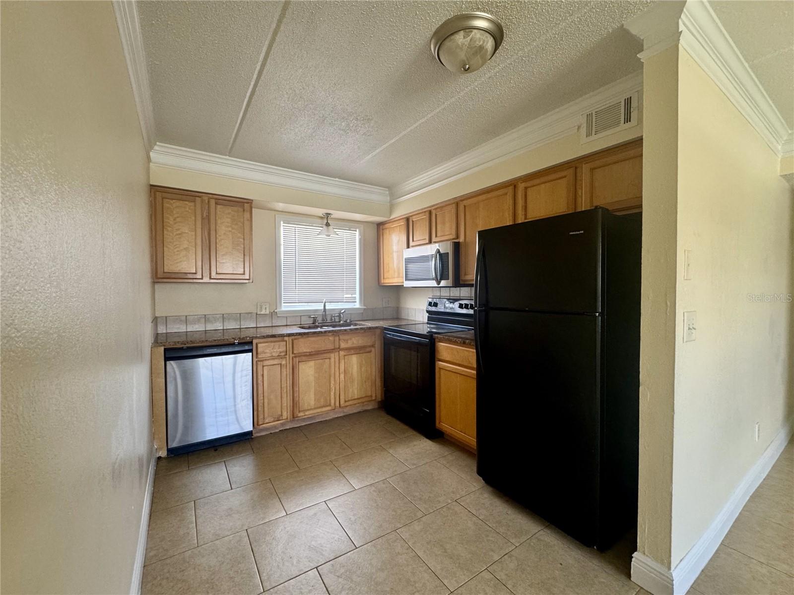MOUNT DORA MOUNT DORA COMMONS CONDO - Residential Lease