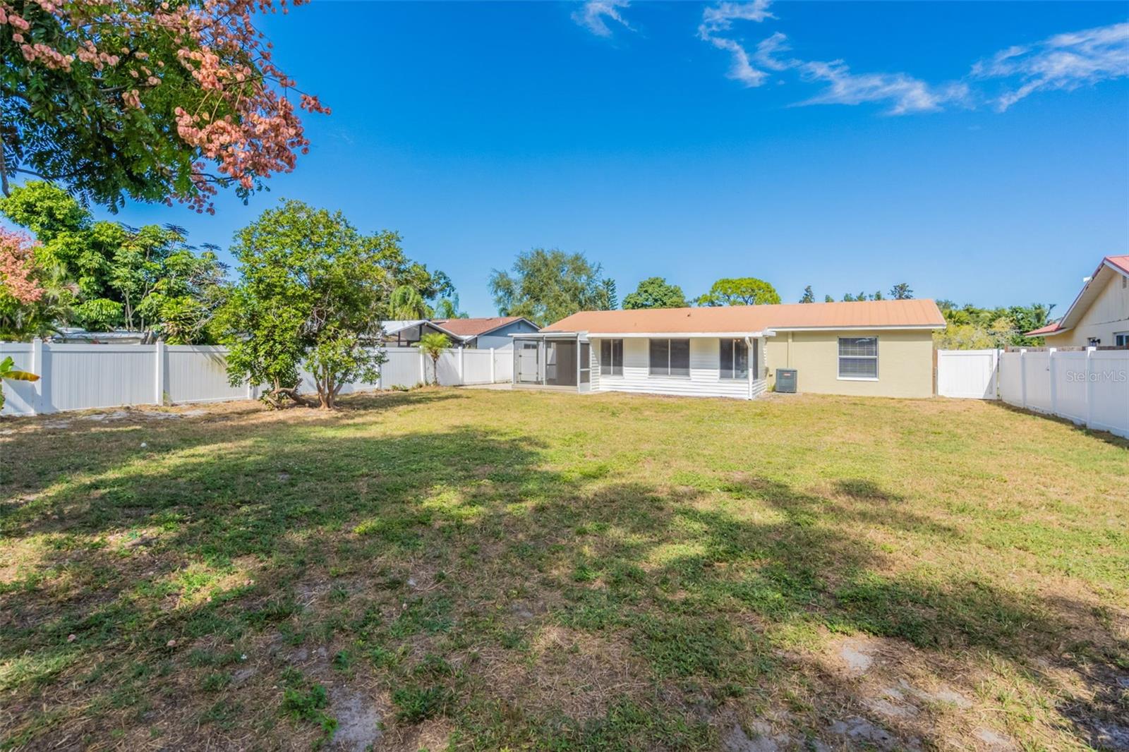 SANDPOINTE 2ND ADD - Residential