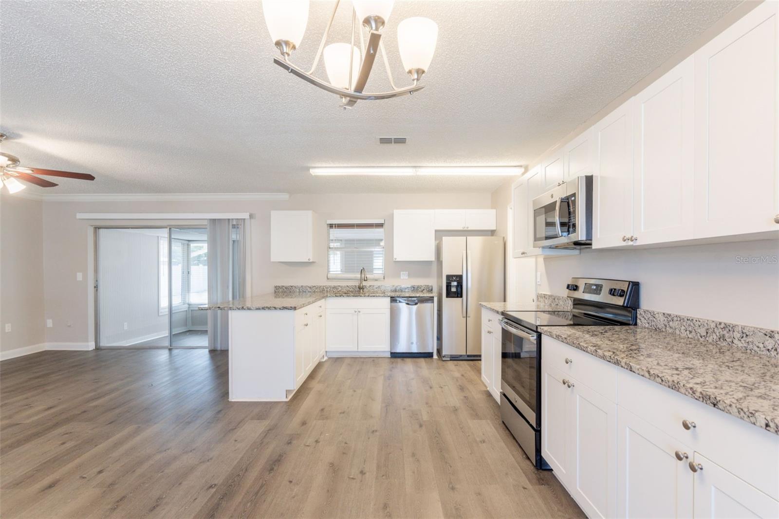 SANDPOINTE 2ND ADD - Residential