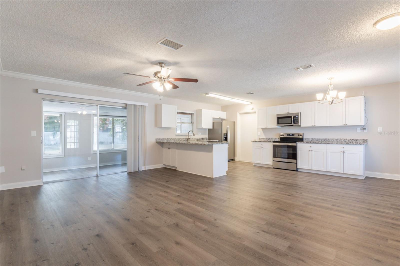 SANDPOINTE 2ND ADD - Residential