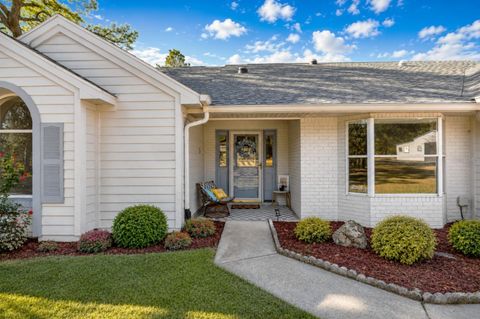 Photo of 9600 N Holyoak Terrace, Dunnellon, FL 34433 (MLS # OM714611)