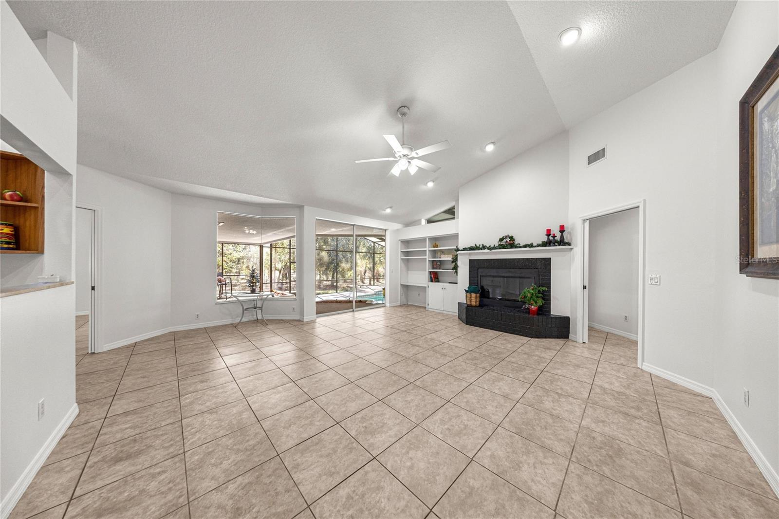 FLANAGAN ACRES - Residential