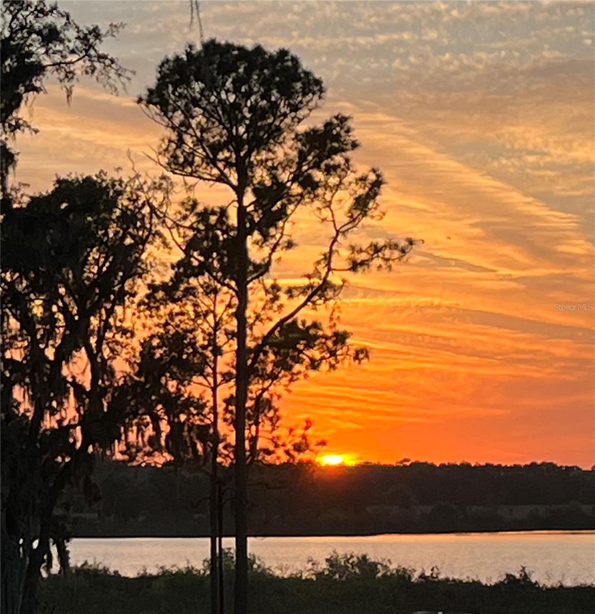 LAKESIDE ESTATES INC - Land