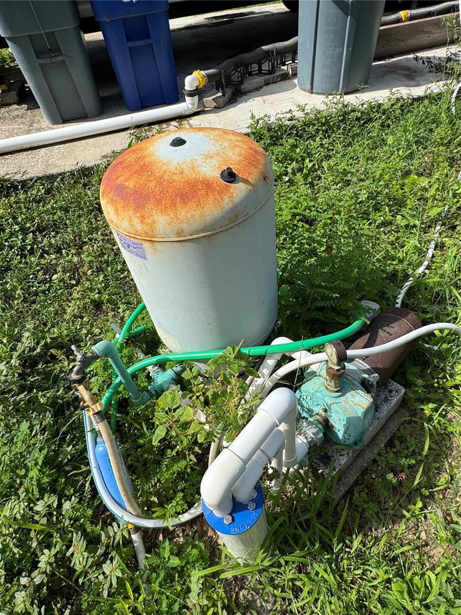 LAKESIDE ESTATES INC - Land