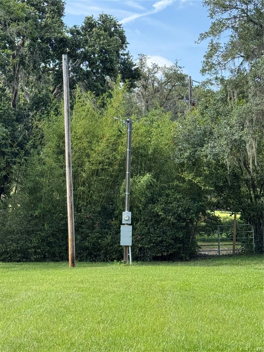 LAKESIDE ESTATES INC - Land