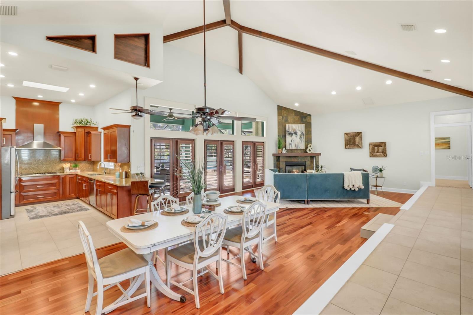 PINELLAS GROVES - Residential