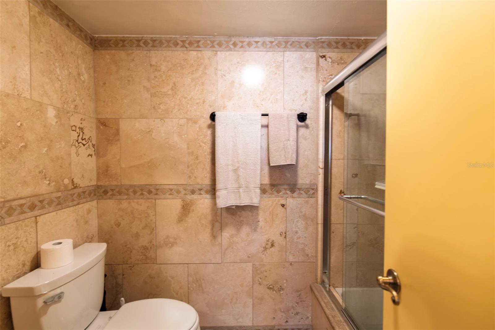 OAKS 04 - Residential