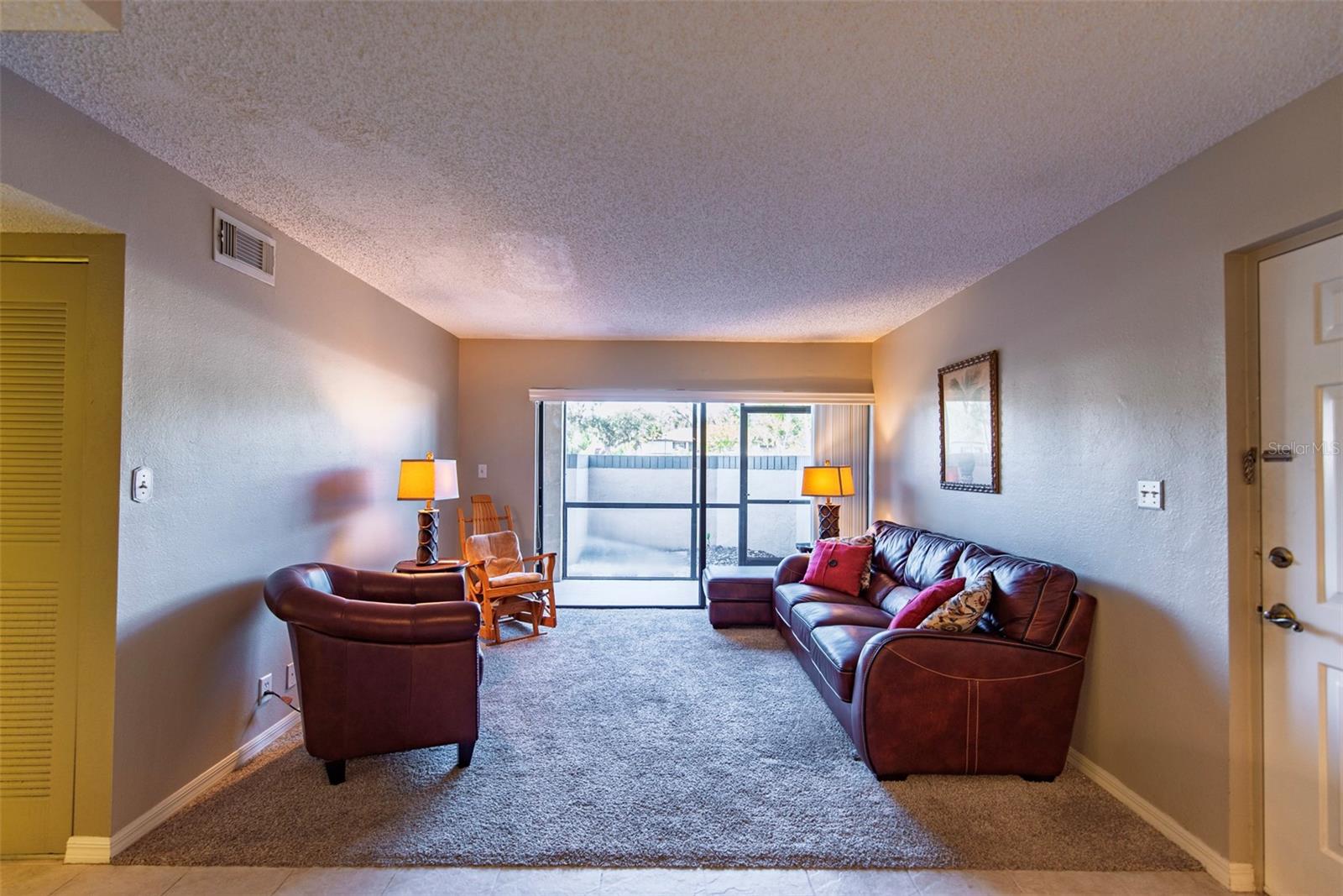 OAKS 04 - Residential