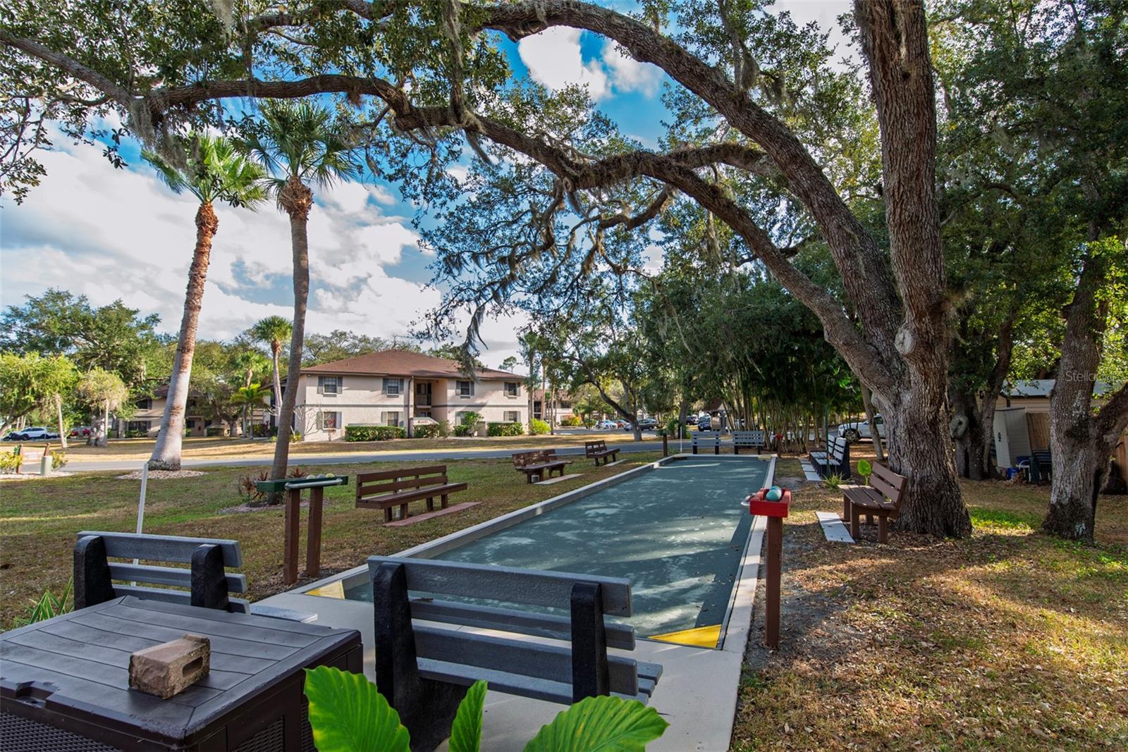 OAKS 04 - Residential