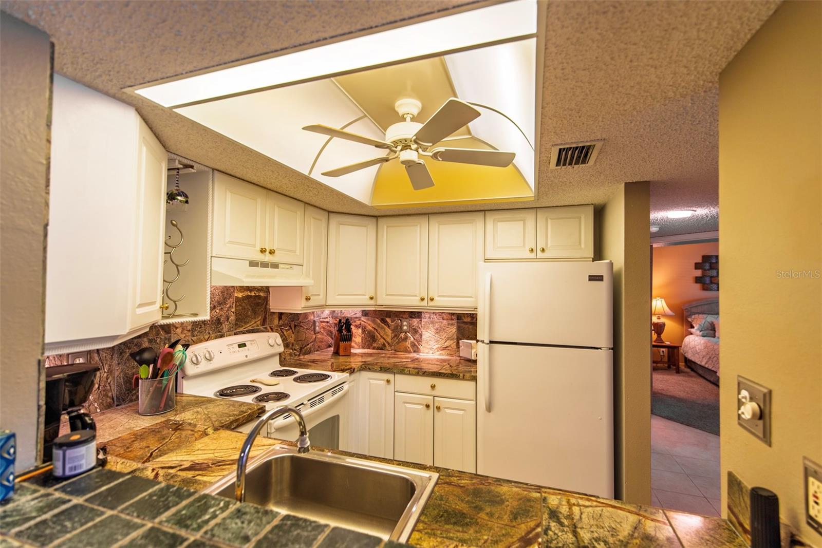 OAKS 04 - Residential