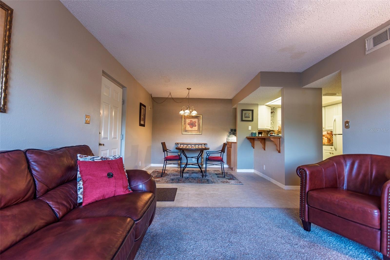 OAKS 04 - Residential