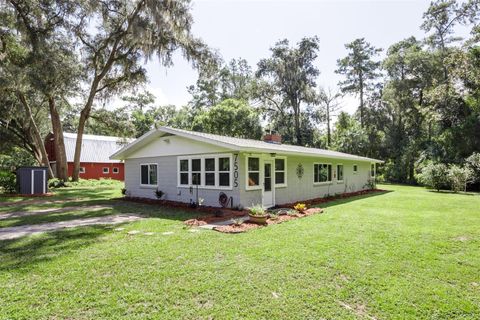 Photo of 7505 SE 161st Terrace, Hawthorne, FL 32640 (MLS # GC534378)