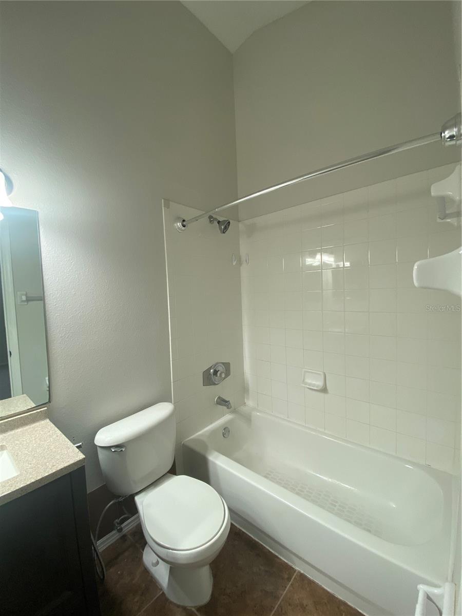 HUNTERS KEY TOWNHOMES AT NORTH PALMS - Residential Lease