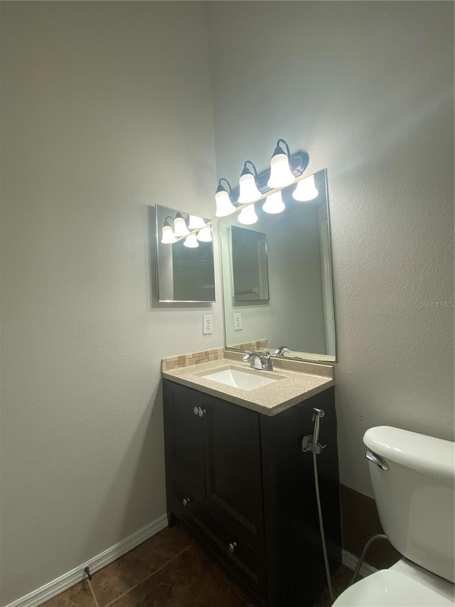 HUNTERS KEY TOWNHOMES AT NORTH PALMS - Residential Lease