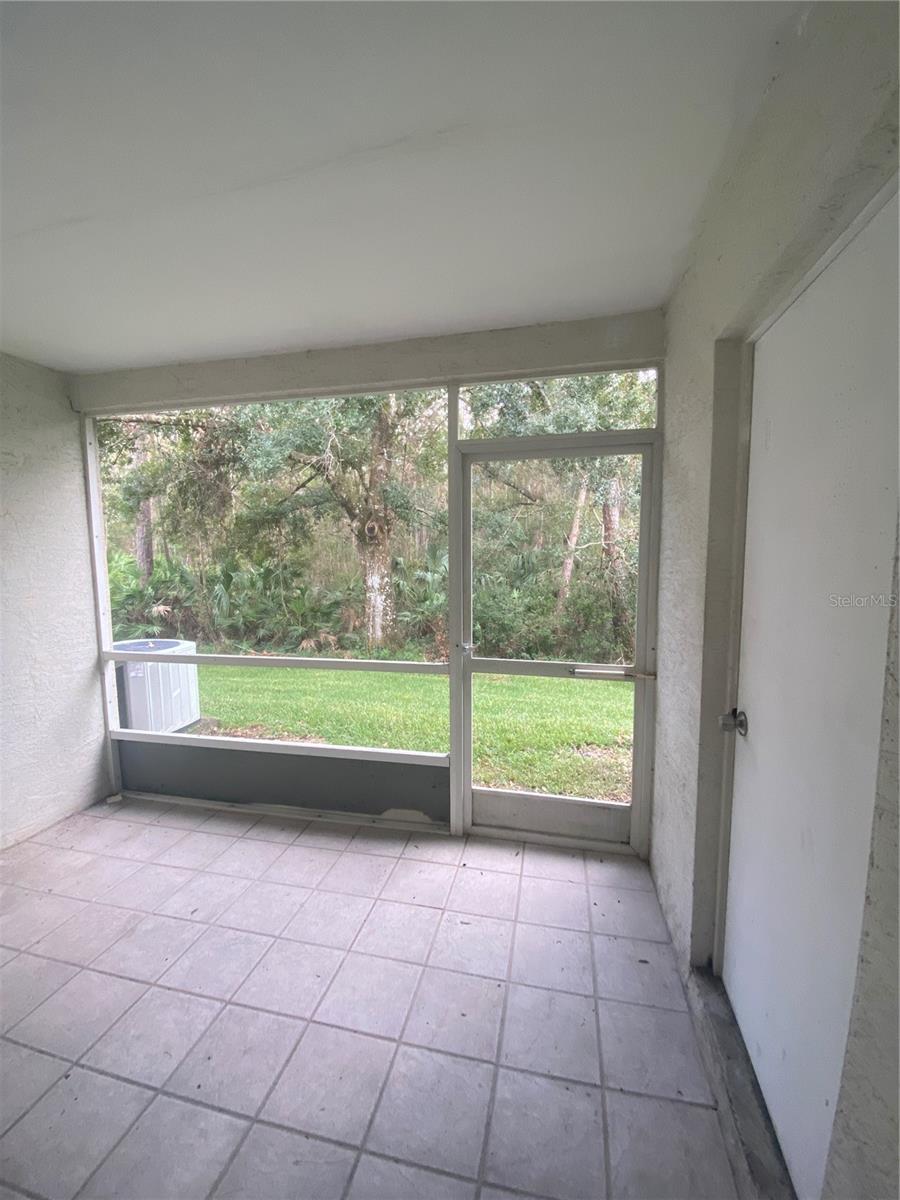 HUNTERS KEY TOWNHOMES AT NORTH PALMS - Residential Lease