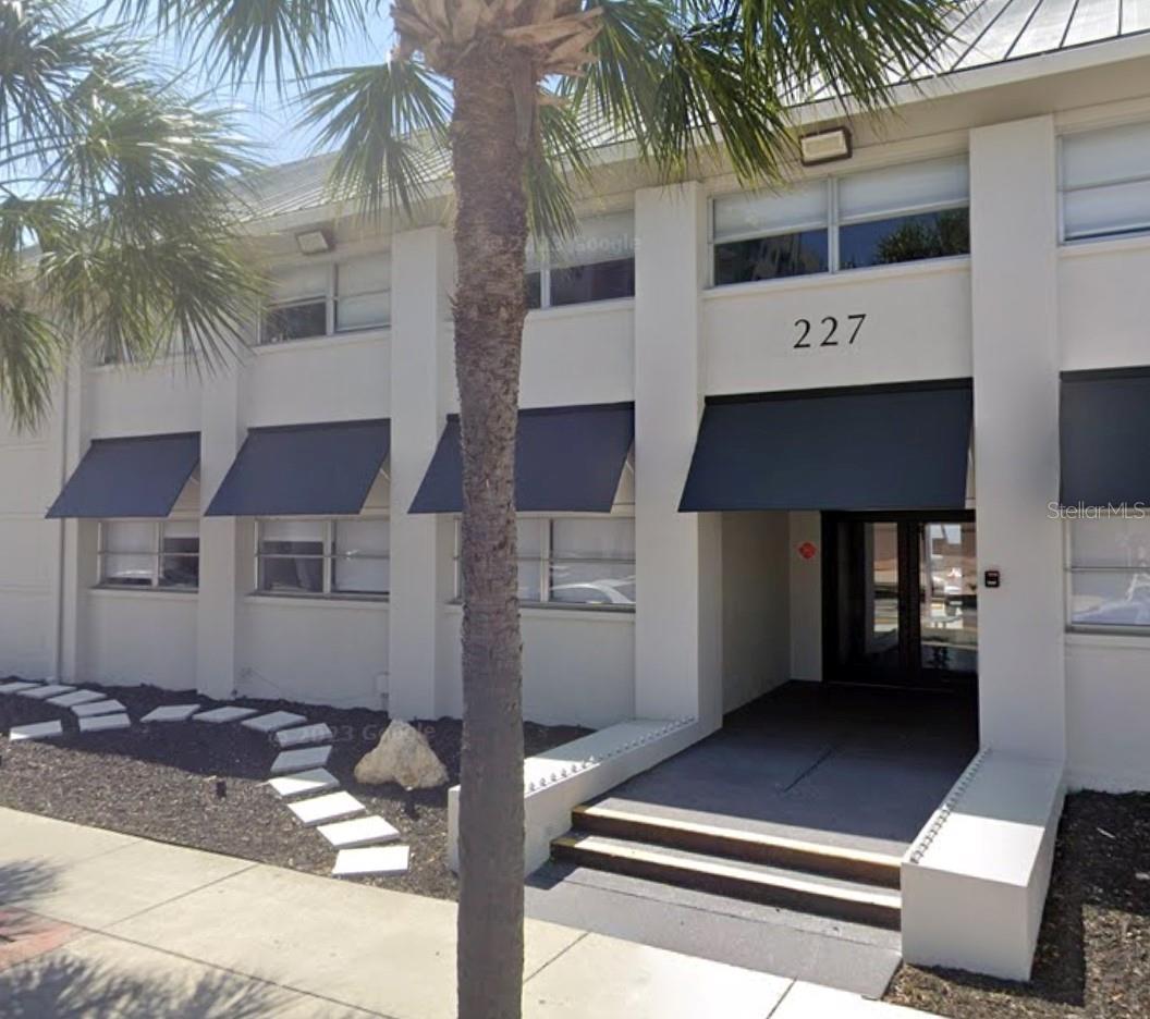 Zoned for condo, residential and Commercial! A trifecta! Live and work downtown. NO CONDO FEES, NO HOA FEES, ON SITE PARKING AND A CORNER LOT. see floorplan and let your imagination run wild. 18 on site parking spaces. Both bathrooms can be converted into full baths. All upstairs rooms have room for closets. Kitchen. Common area. Storage closets, meeting room, reception area. As the years go by, zoning becomes more valuable as city gives you more options on building. Second floor gas private entrance. 5 air units. Several driveway entrances.
Both bathrooms have been inspected by Plumbing company and a shower or tub or laundry could be added easily. Closets do not have doors. Second Floor can be remodeled to be a completed residence. Mls won't allow me to put 0 full baths. There are two half baths, capable of being converted to full baths.