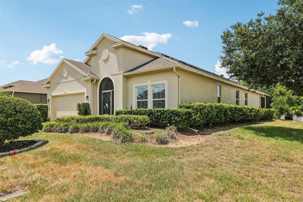 Photo of 3207 Zander Drive, Grand Island, FL 32735 (MLS # G5105090)