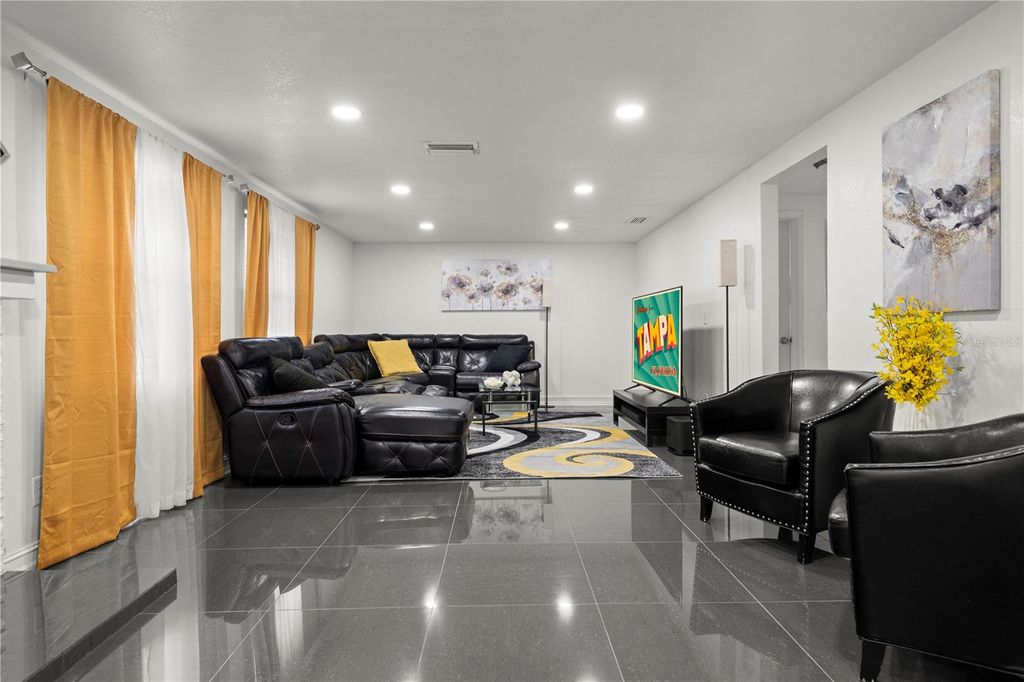 Photo of 7005 Fountain Avenue, Tampa, FL 33634 (MLS # TB8418578)