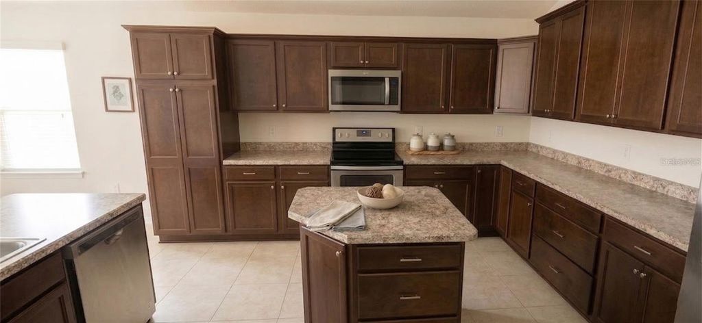 Photo of 3074 Brine Way, The Villages, FL 32163 (MLS # O6403868)
