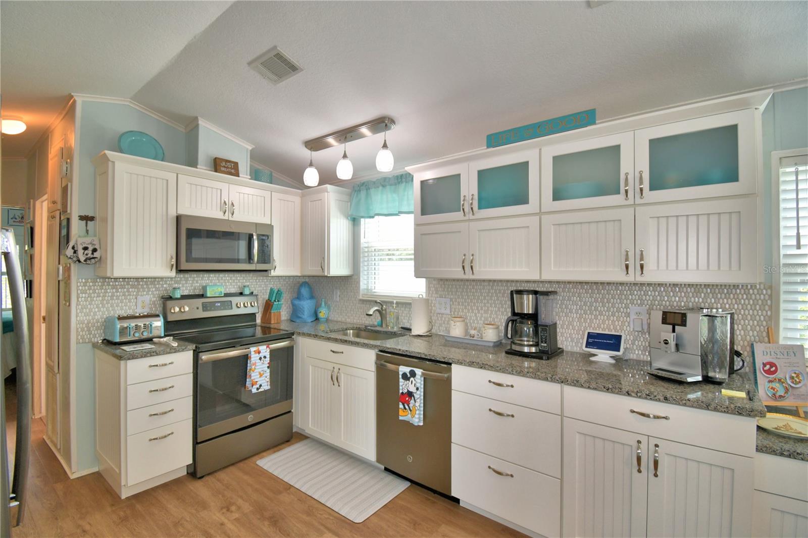 WEST VIEW RIDGE RESORTS INC - Residential
