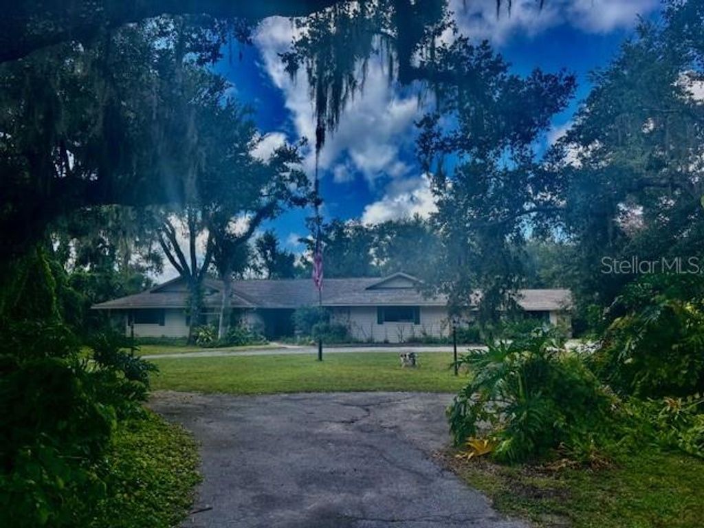 Photo of 5850 Vanderipe Road, Sarasota, FL 34241 (MLS # TB8436148)