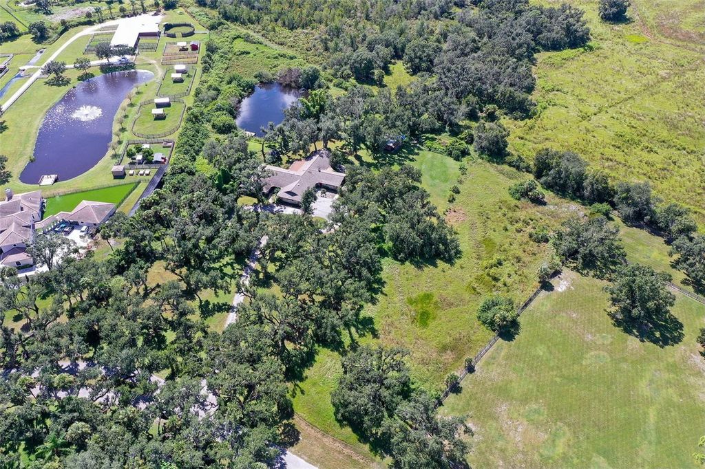 Photo of 5850 Vanderipe Road, Sarasota, FL 34241 (MLS # TB8436148)