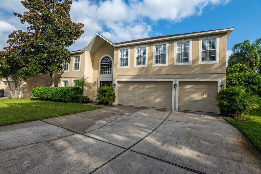 Photo of 515 Granite Circle, Chuluota, FL 32766 (MLS # O6351041)