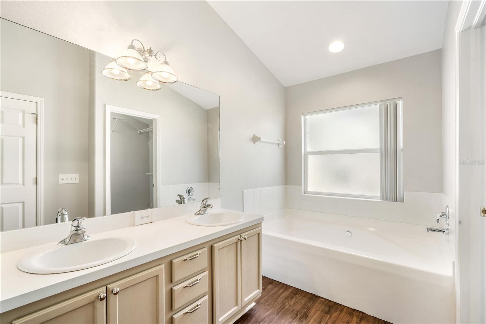 CUMBERLAND TRACE - Residential Lease