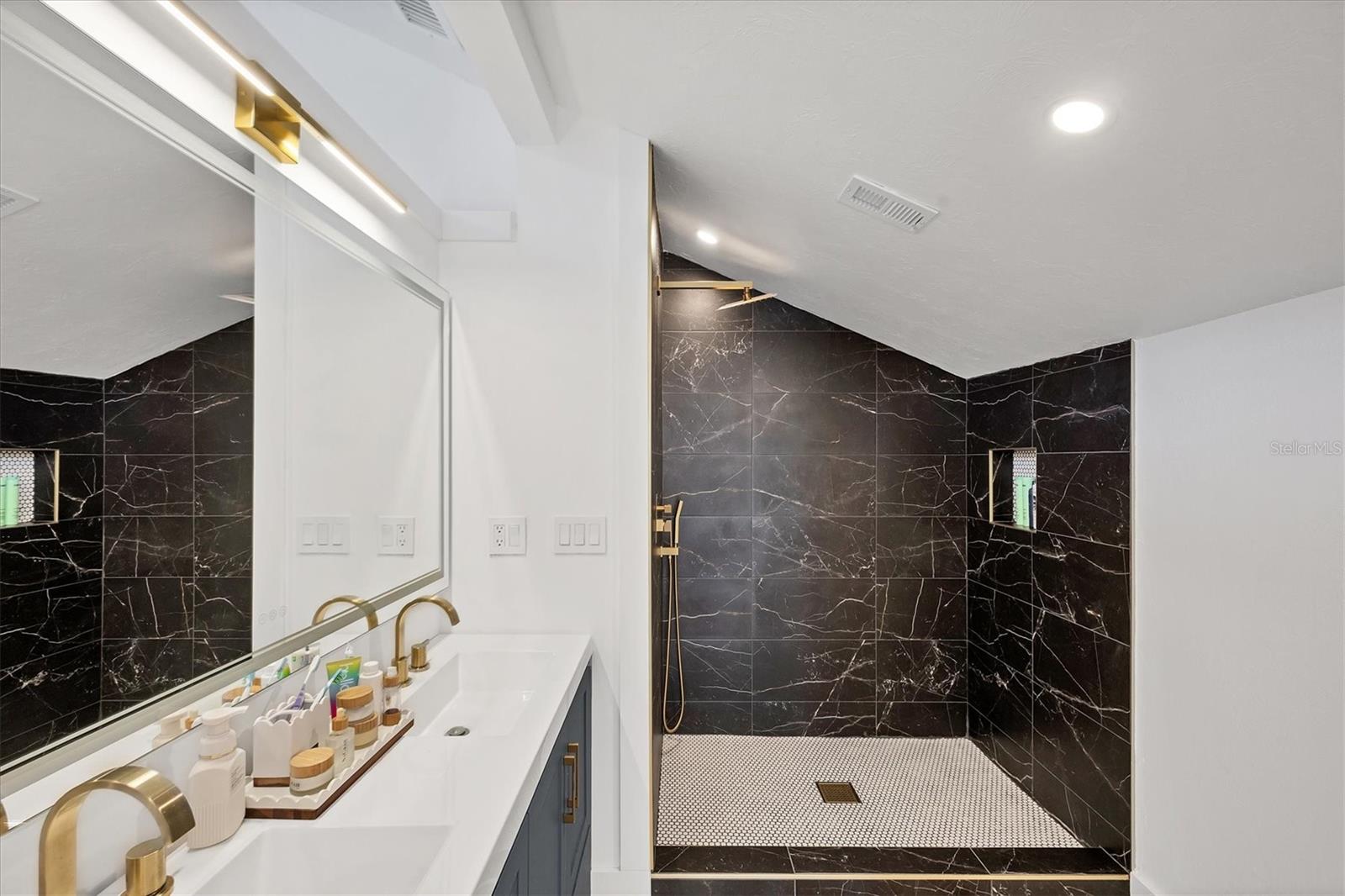 BENT TREE VILLAGE - Residential