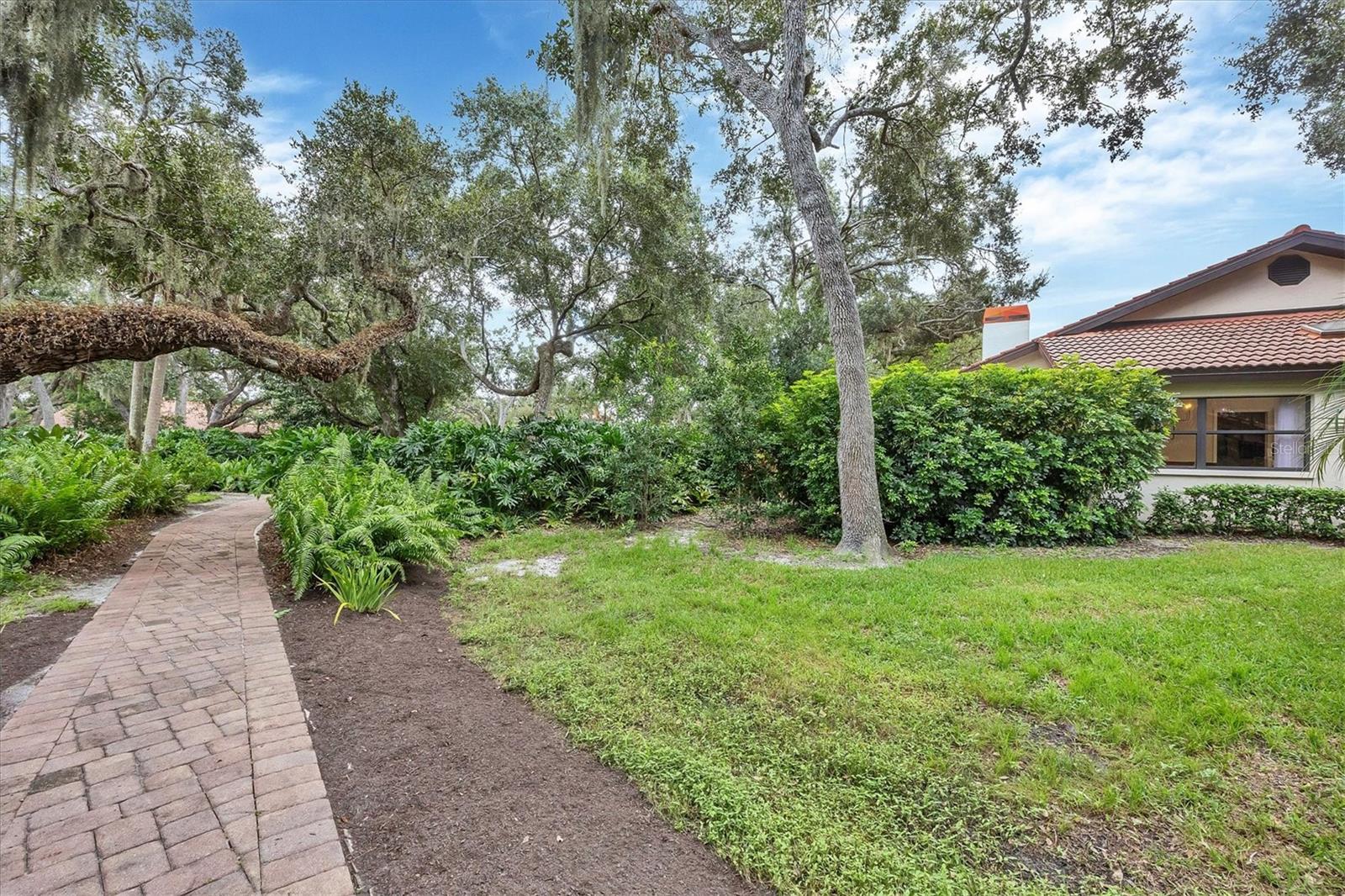 BENT TREE VILLAGE - Residential