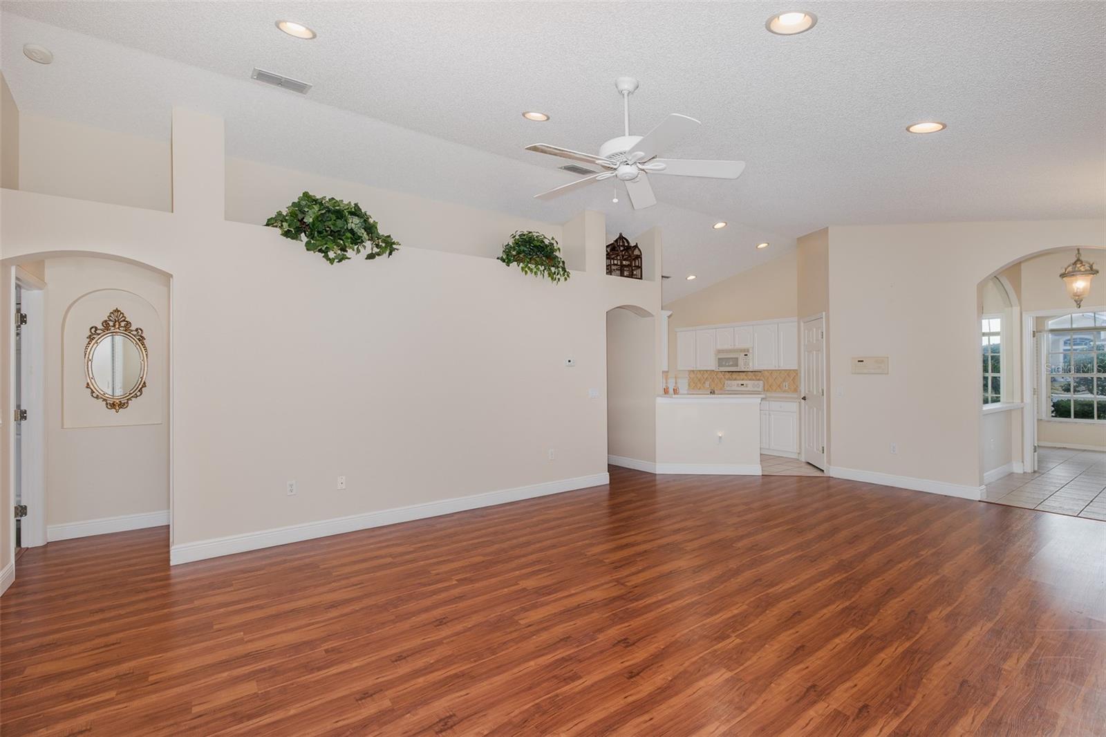 WELLINGTON AT SEVEN HILLS PH 4 LOT 406 - Residential