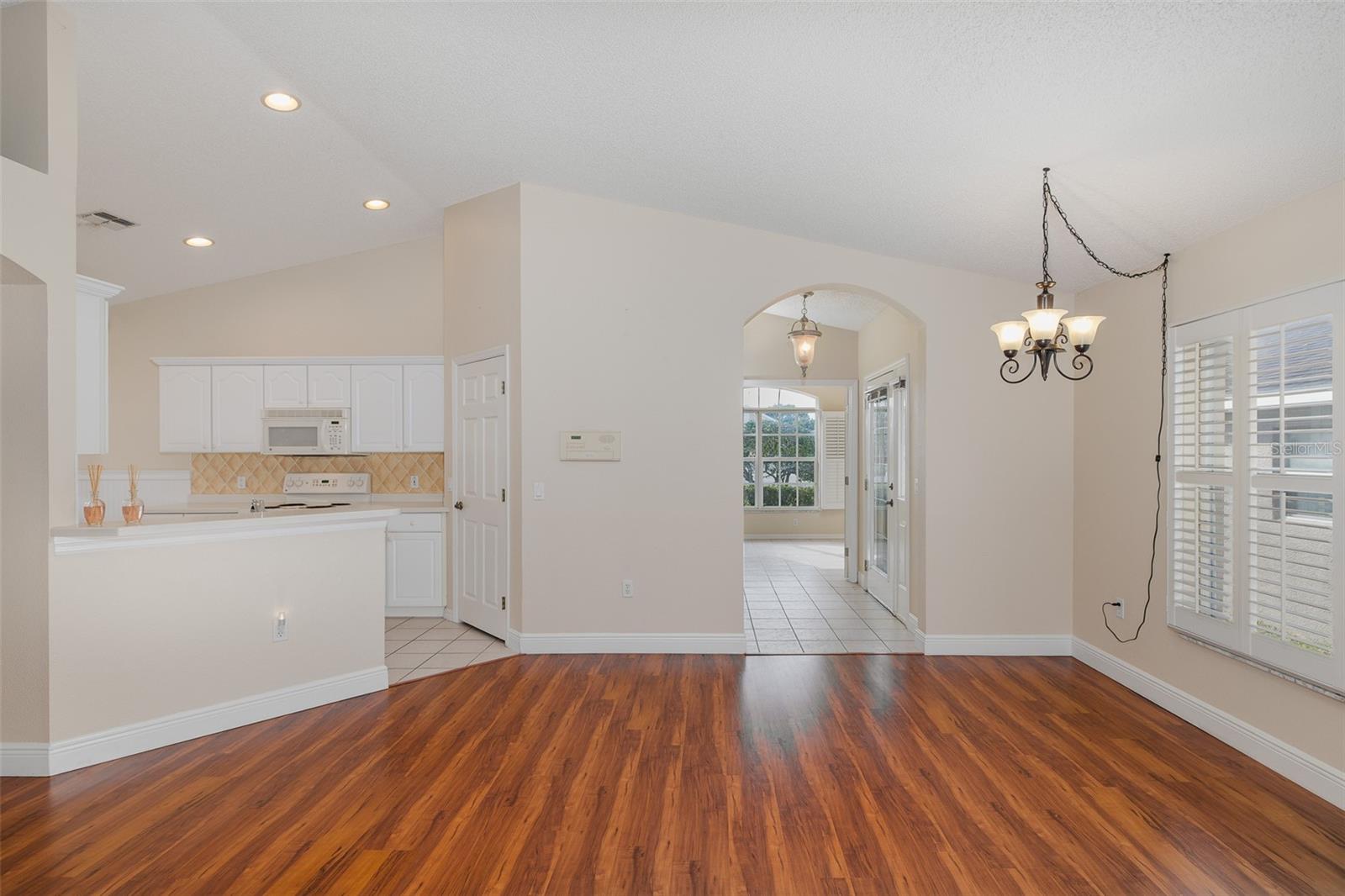 WELLINGTON AT SEVEN HILLS PH 4 LOT 406 - Residential