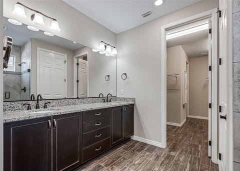 Tiny photo for 5565 NW 43rd Lane Road, Ocala, FL 34482 (MLS # OM733270)