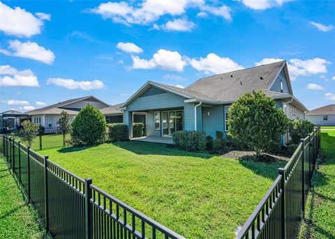 Tiny photo for 5565 NW 43rd Lane Road, Ocala, FL 34482 (MLS # OM733270)
