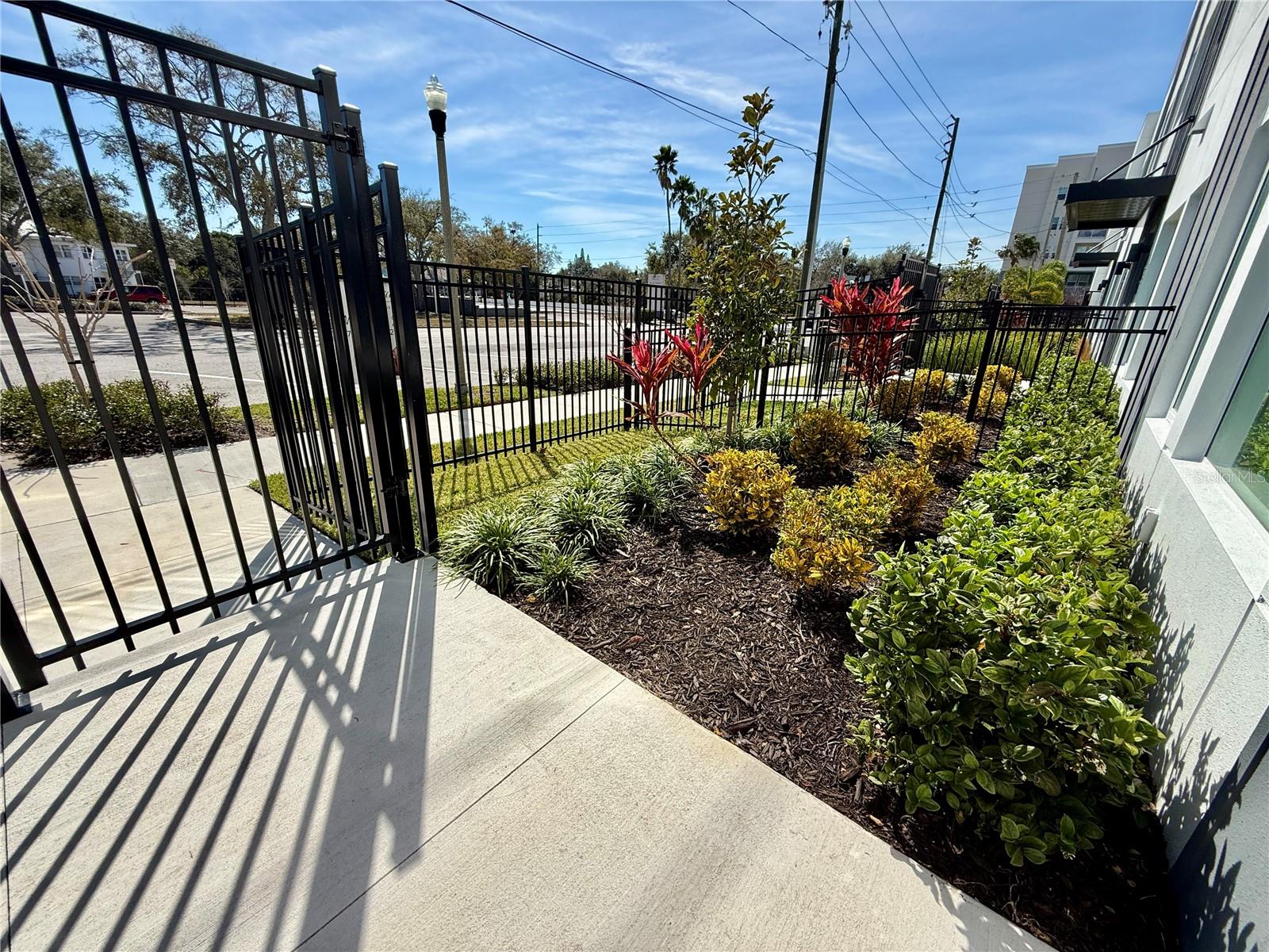 INNOVATION TOWNHOMES - Residential