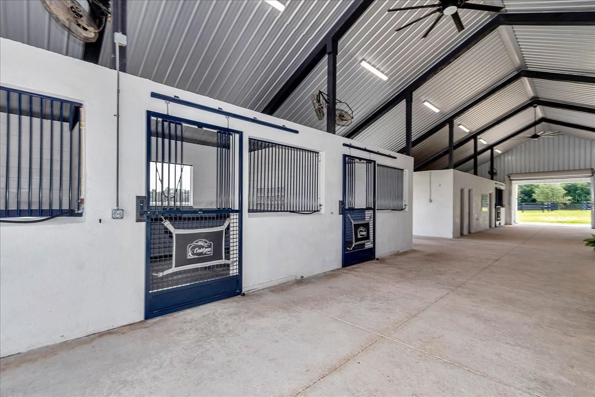 HAMMOCK LANE NORTH - Residential