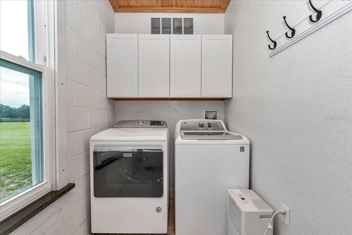 HAMMOCK LANE NORTH - Residential